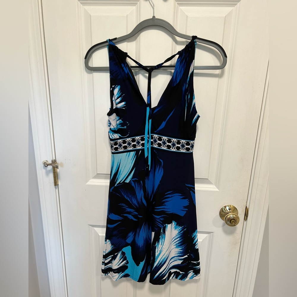 Cute WHBM dress, worn once. EUC.